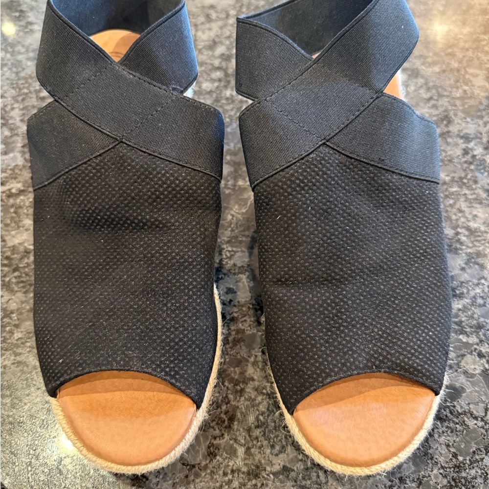 Women's Black Open-Toe Sandals